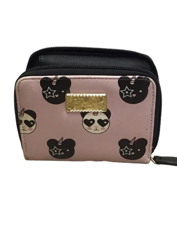 Wallet By Betsey Johnson, Size: Medium