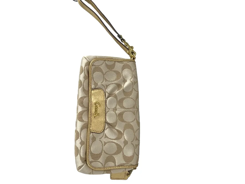 Wristlet Designer Coach, Size Medium