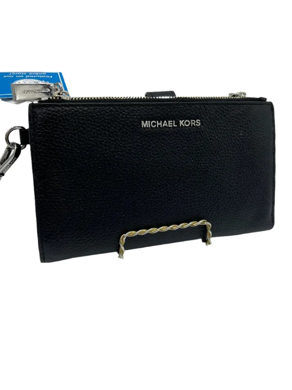 Wallet / Wristlet Designer Michael Kors