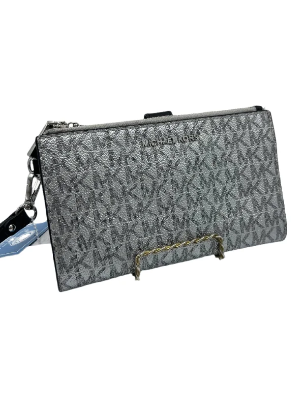 Wallet / Wristlet Designer Michael Kors