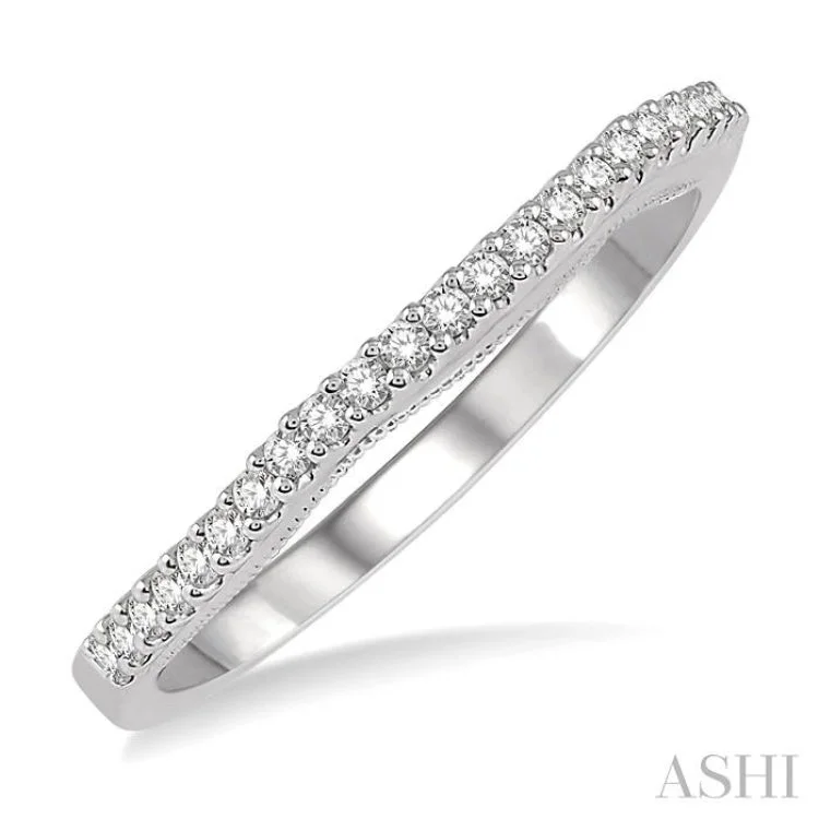 1/6 Ctw Round Cut Diamond Wedding Band in 14K White Gold