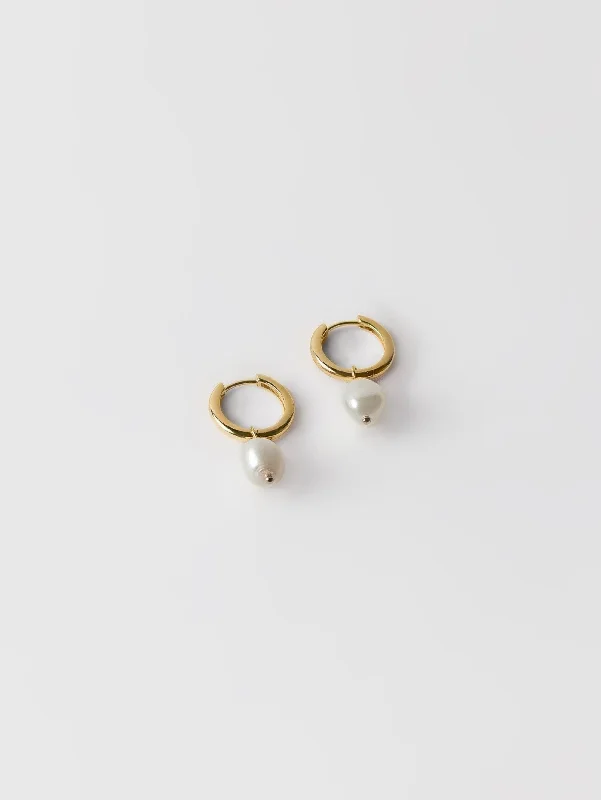 Pearl Hoops in Gold